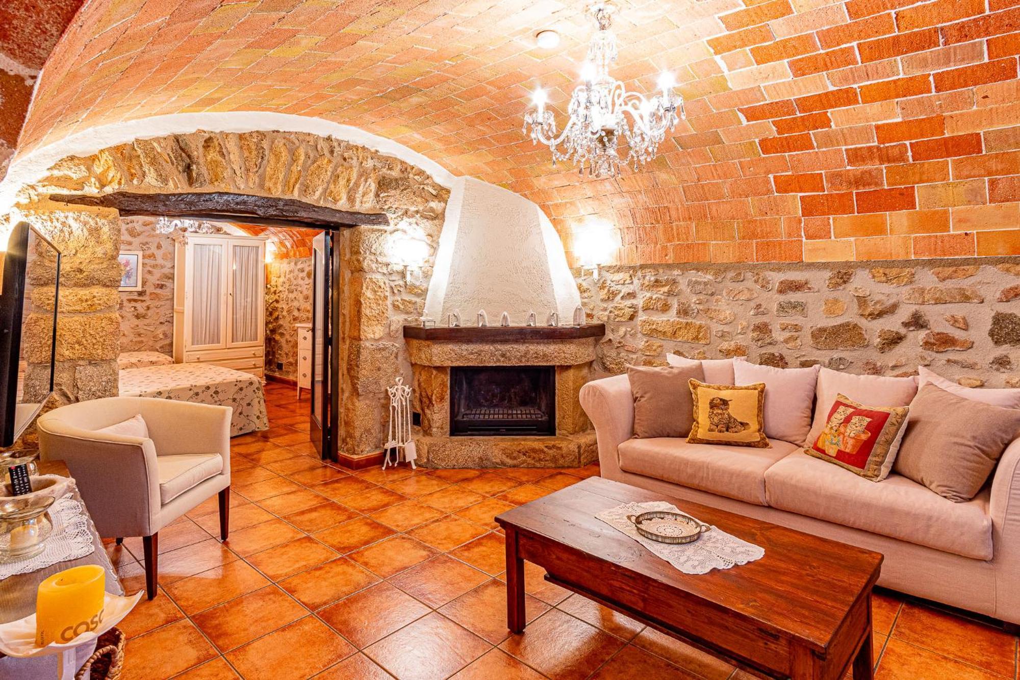 Cal Bisbe, Your Rural Holiday Home Capmany Экстерьер фото